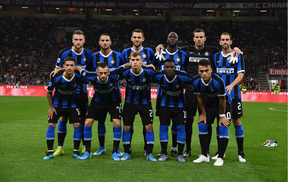 诺伊尔：孔帕尼有很多值得称道的优点；我现在只专注于俱乐部（诺伊尔称赞孔帕尼优点颇多；目前仅专注于俱乐部）