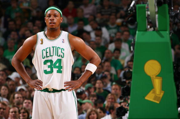 五粮液FIFA2026世界杯官方联名产品全球首发 携手世界杯开启“美酒+体育”跨界叙事新篇（五粮液FIFA 2026世界杯官方联名新品全球发布 与世界杯共启“美酒+体育”跨界新篇章）