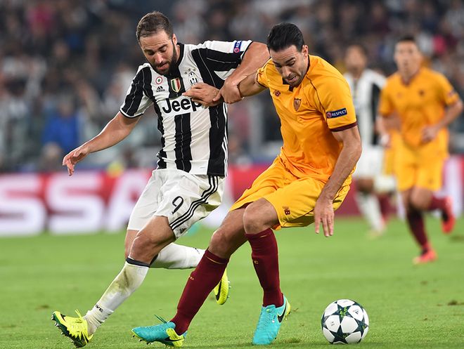 阿斯：巴萨和拜仁都有意桑托斯后卫索萨，后者被誉为新马塞洛（阿斯报：巴萨与拜仁有意桑托斯后卫索萨，后者被称为新马塞洛）