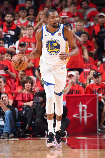 本赛季五大联赛球员场均评分排行榜：（本赛季五大联赛球员场均评分榜单）