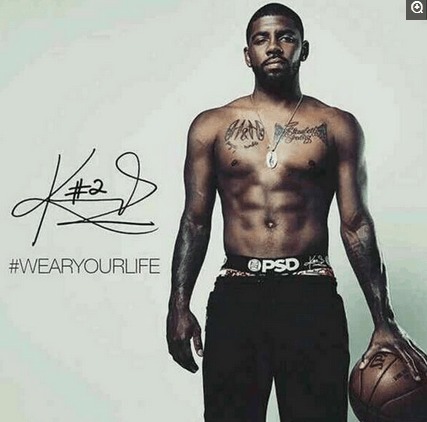 霍安说巴萨和切尔西上半场势均力敌，主持人：以为我们没看球吗？（霍安称巴萨与切尔西半场五五开，主持人反问：把我们当没看球的？）