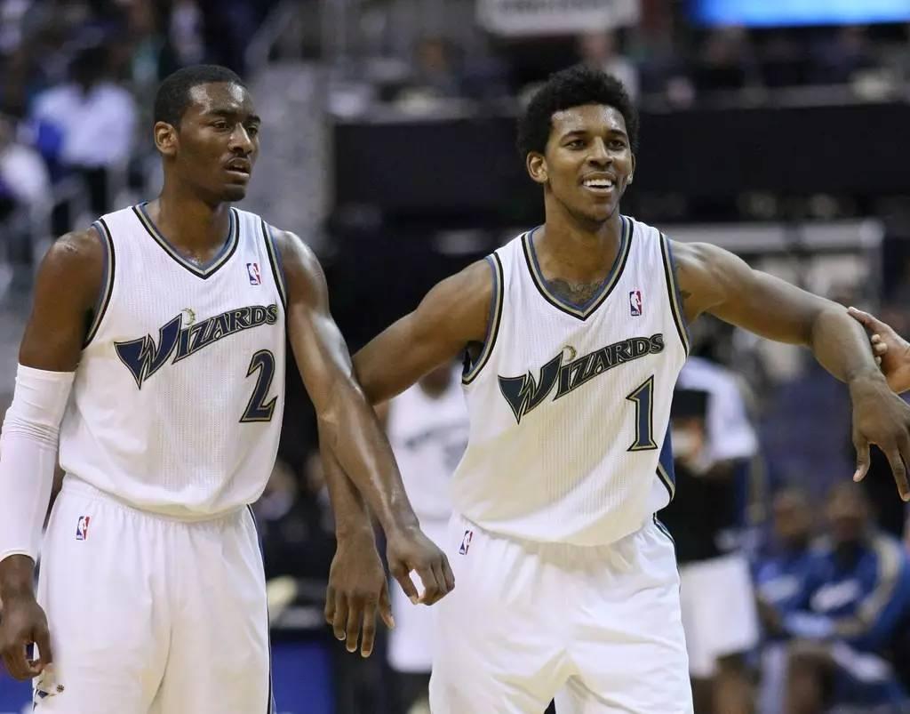 巴尔德吉：我在巴萨很开心，外界的传闻不会让我分心（巴尔德吉表示在巴萨非常开心，不会被外界传闻影响）