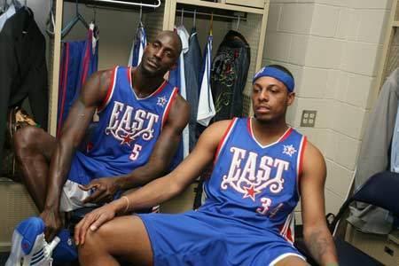 本-福斯特：库尼亚太出众了，他和B费这样的球员带领球队前进（本-福斯特盛赞库尼亚：光芒四射，他与B费等核心正推动球队前进）