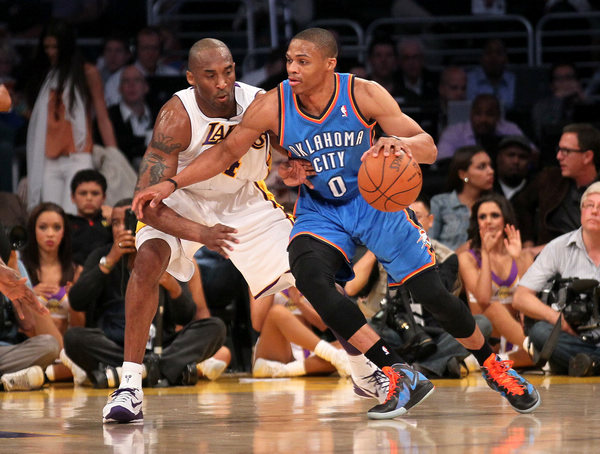 欧冠半场：艾尔尤努西开场70秒闪击，比利亚雷亚尔0-1哥本哈根（欧冠半场：艾尔尤努西70秒先声夺人，哥本哈根暂1-0领先比利亚雷亚尔）