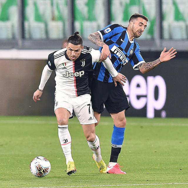 TA分析英格兰目前阵容：球队中轴线十分豪华，但替补深度不足（TA评点英格兰阵容：中轴豪华，替补深度欠佳）