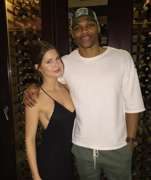 国际米兰vs科莫：劳塔罗-马丁内斯、恰尔汗奥卢首发，莫拉塔、尼科-帕斯出战（国际米兰迎战科莫：劳塔罗、恰尔汗奥卢先发，莫拉塔与尼科·帕斯出场）